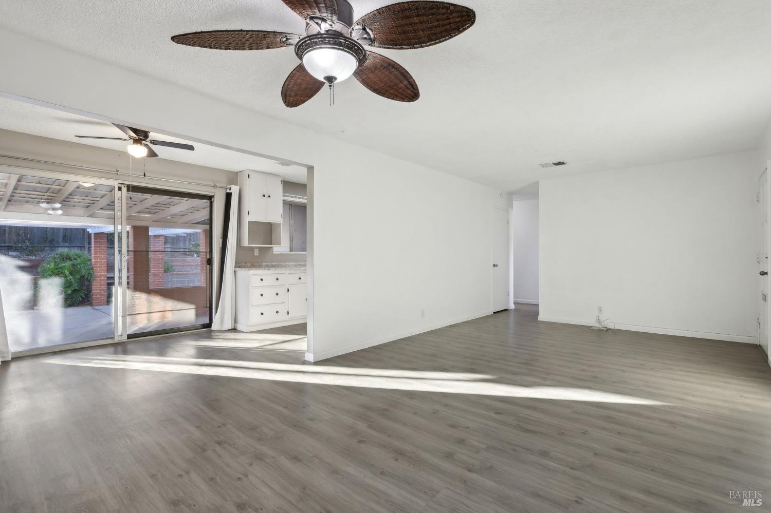 2964 N Francisco Way