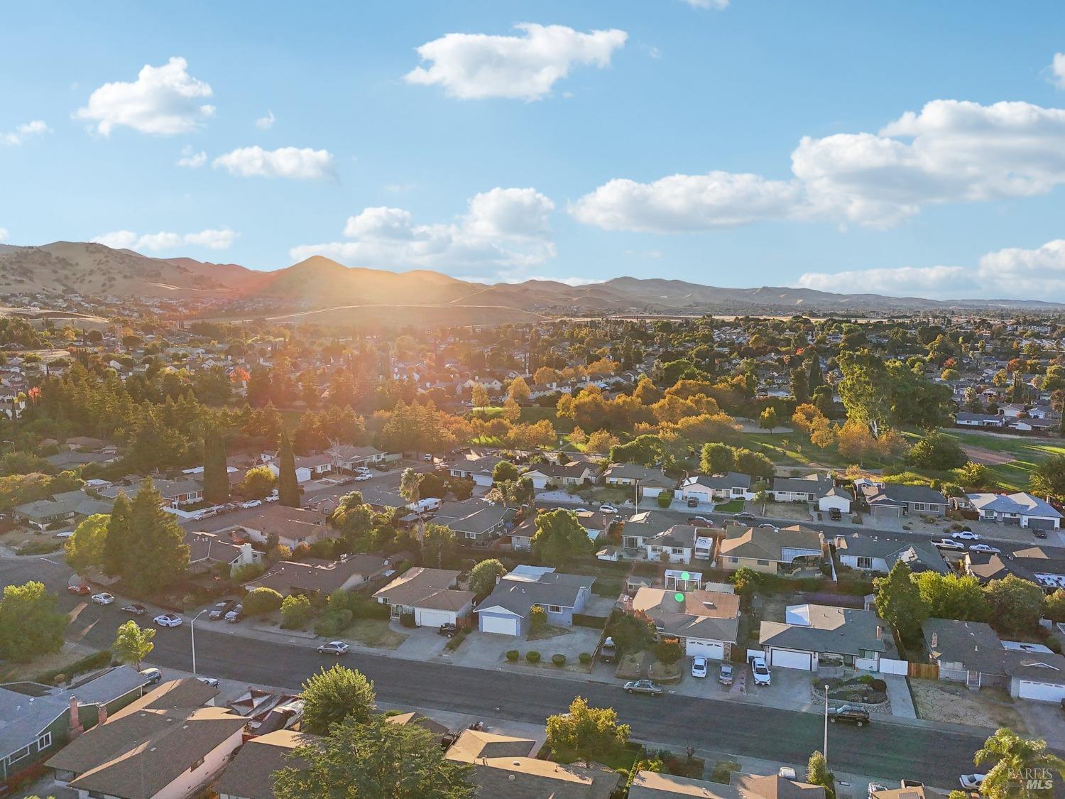 2964 N Francisco Way