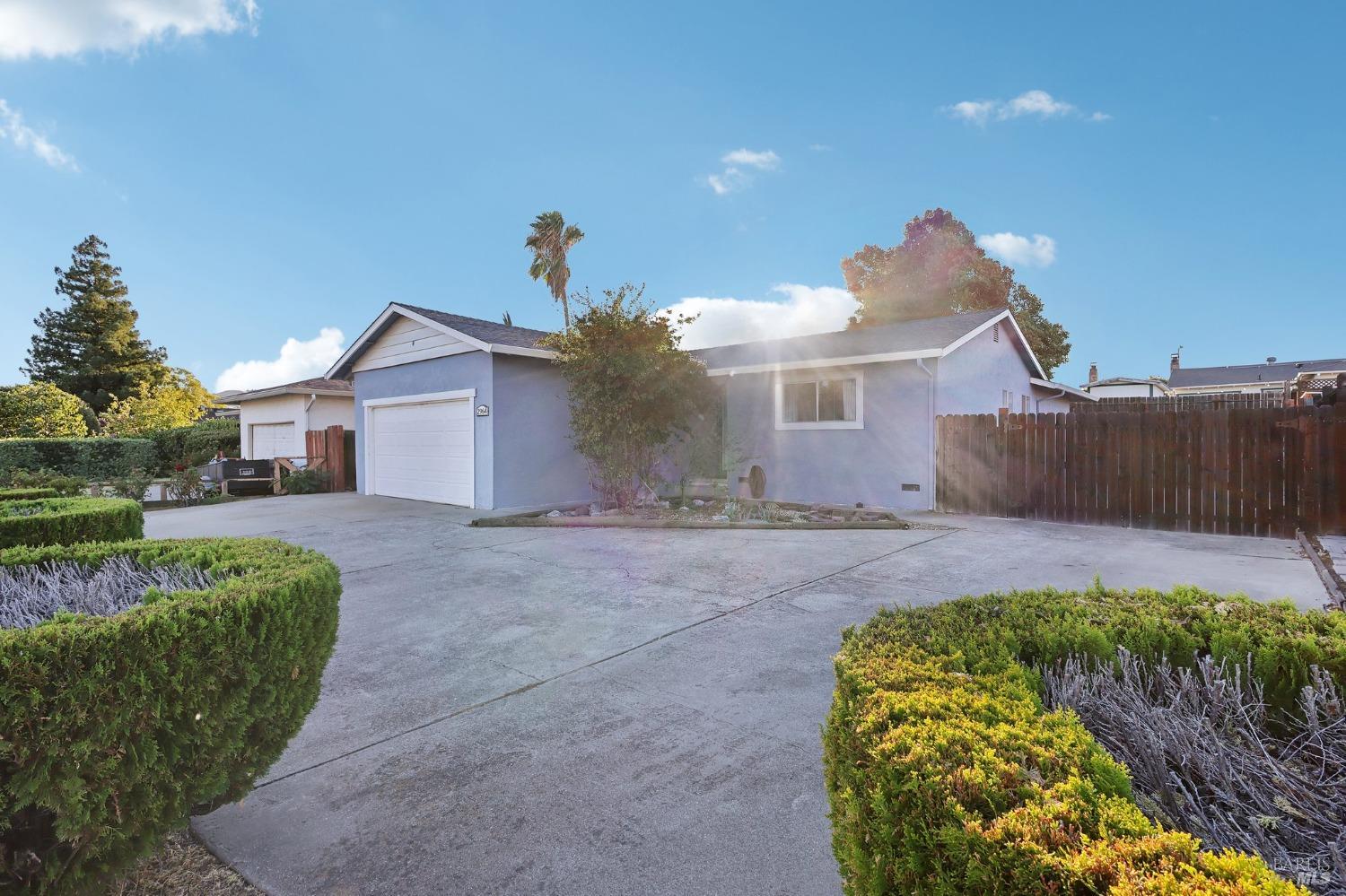 2964 N Francisco Way