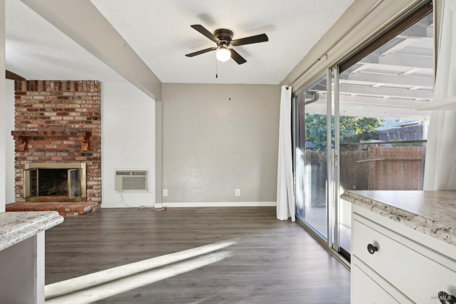 2964 N Francisco Way