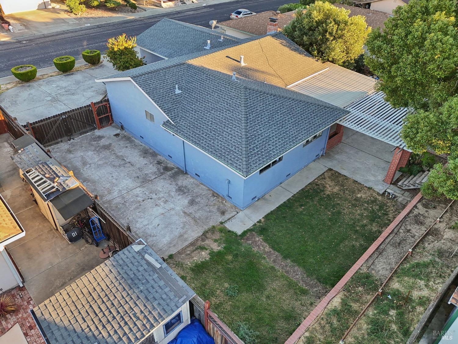 2964 N Francisco Way