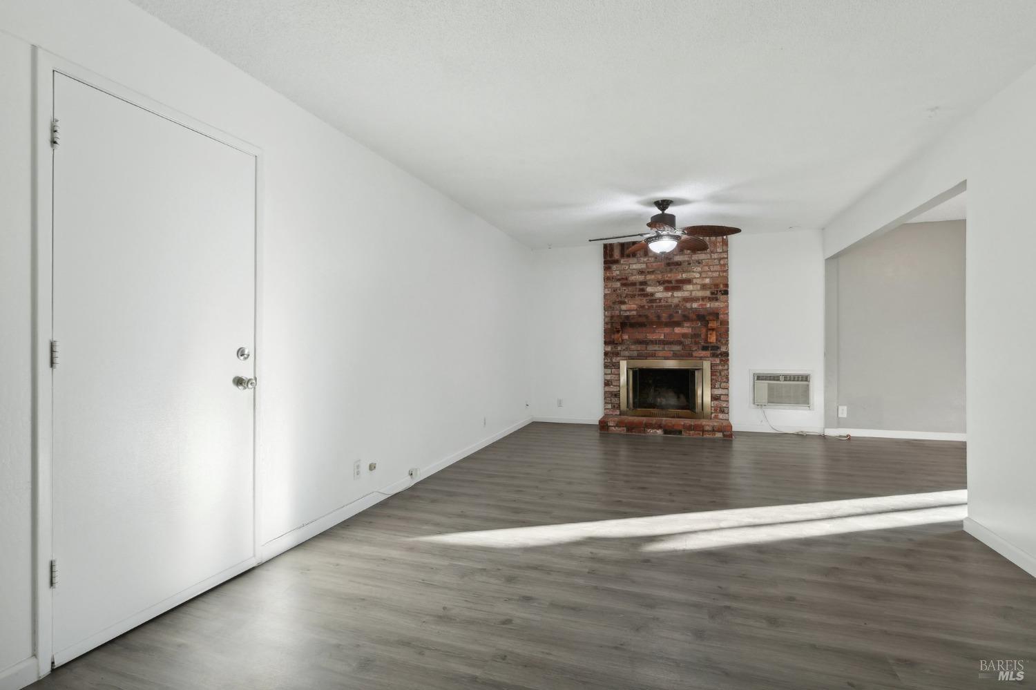 2964 N Francisco Way