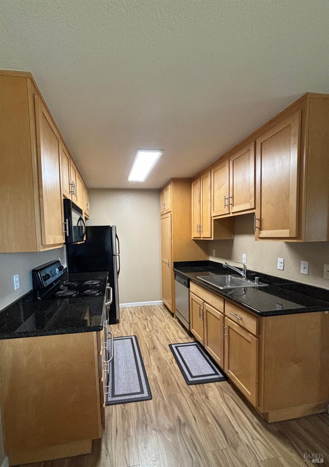 900 Cambridge Dr #74