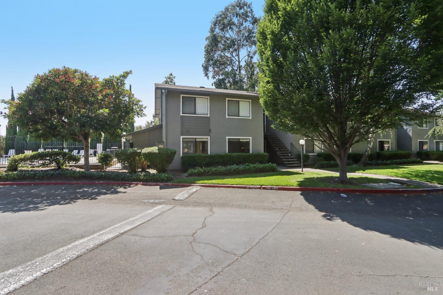 900 Cambridge Dr #51