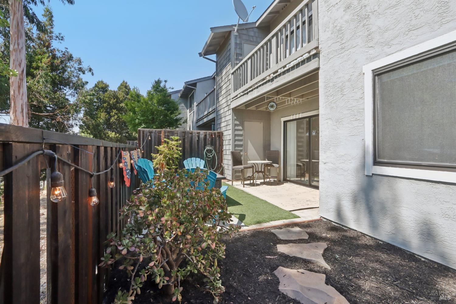 900 Cambridge Dr #51