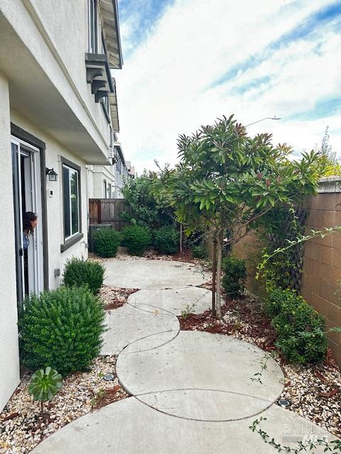 2056 Parsons Dr