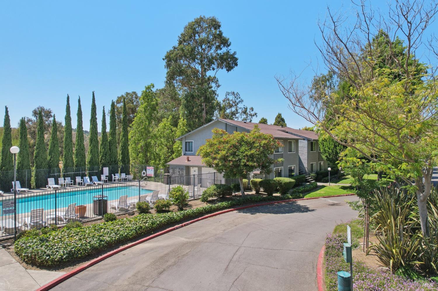 900 Cambridge Dr #51