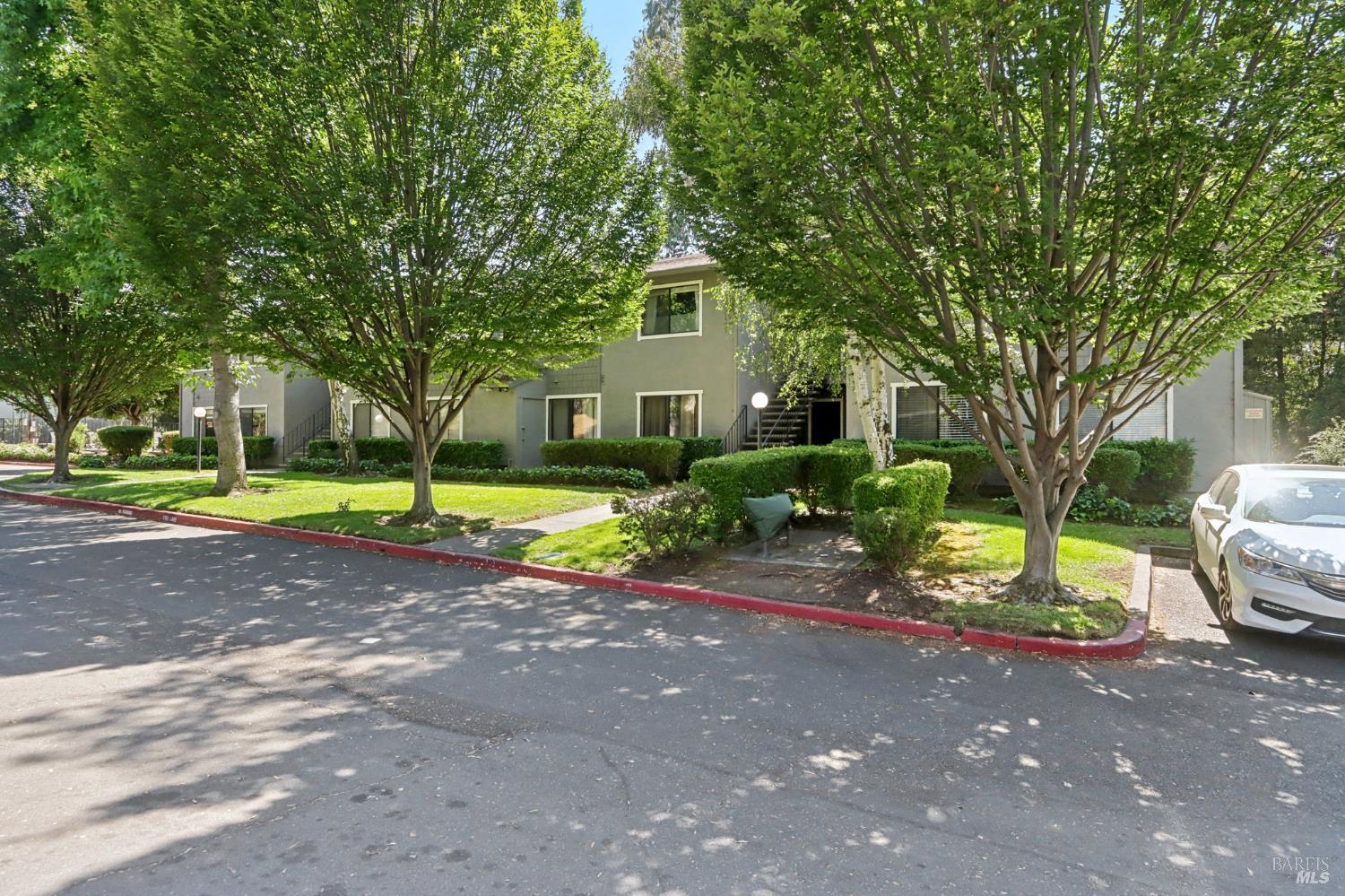 900 Cambridge Dr #51