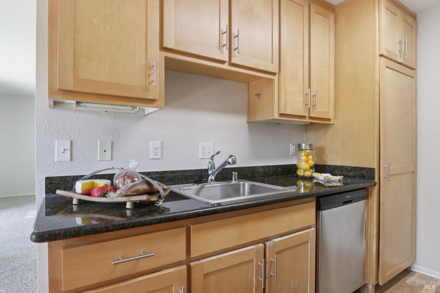 900 Cambridge Dr #51