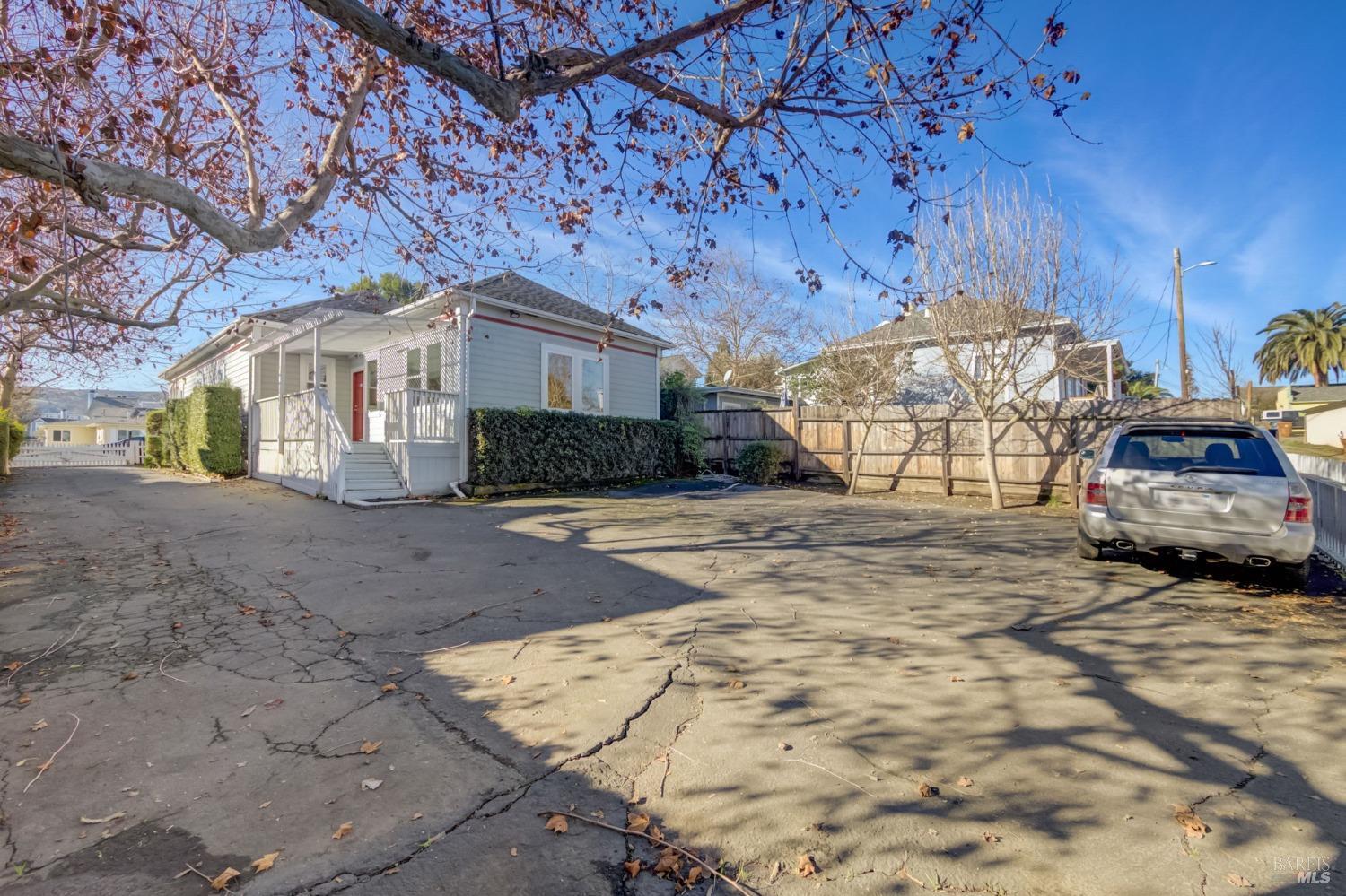159 E D Street