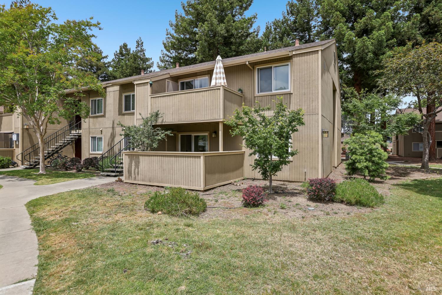 3383 Foxtail Terrace
