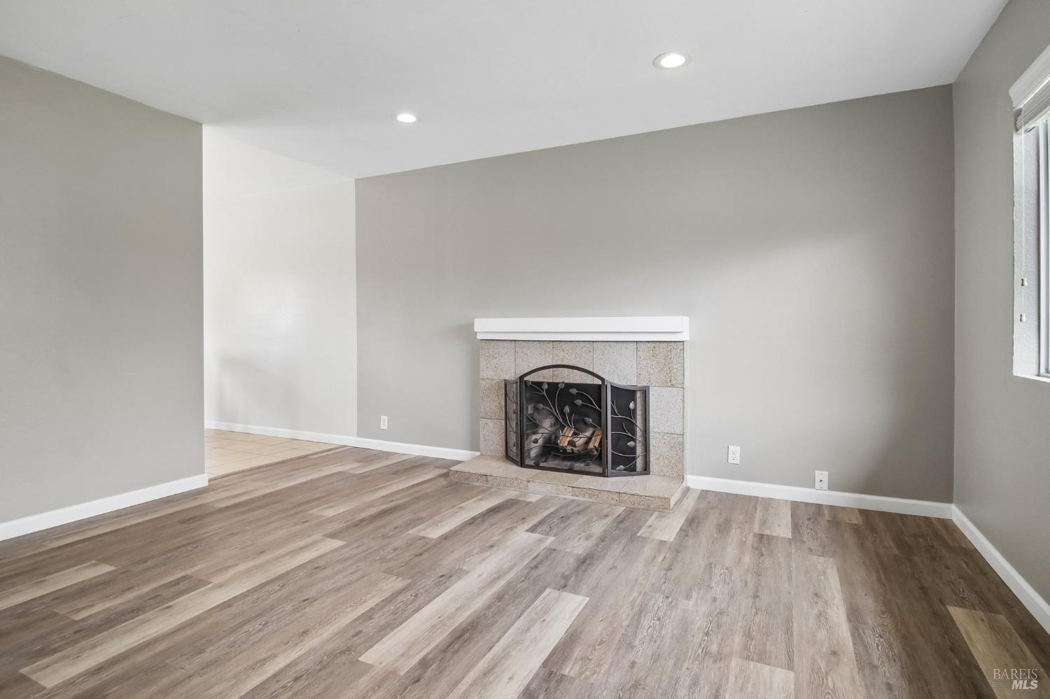 341 Shoveller Drive