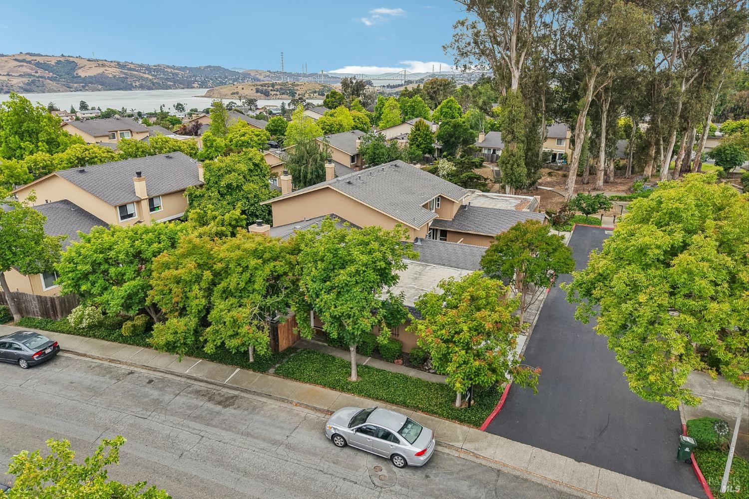 1140 Grove Circle