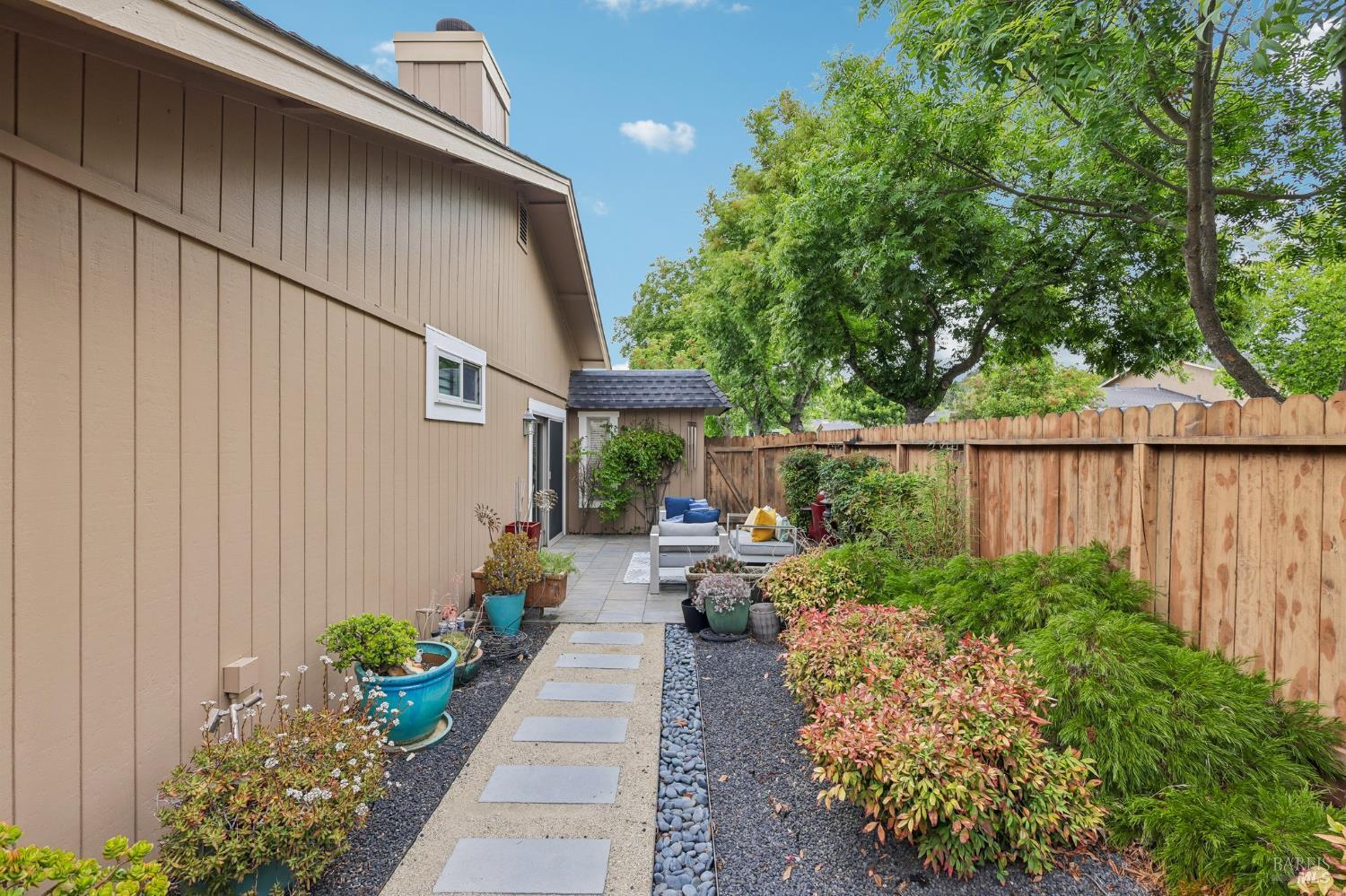 1140 Grove Circle