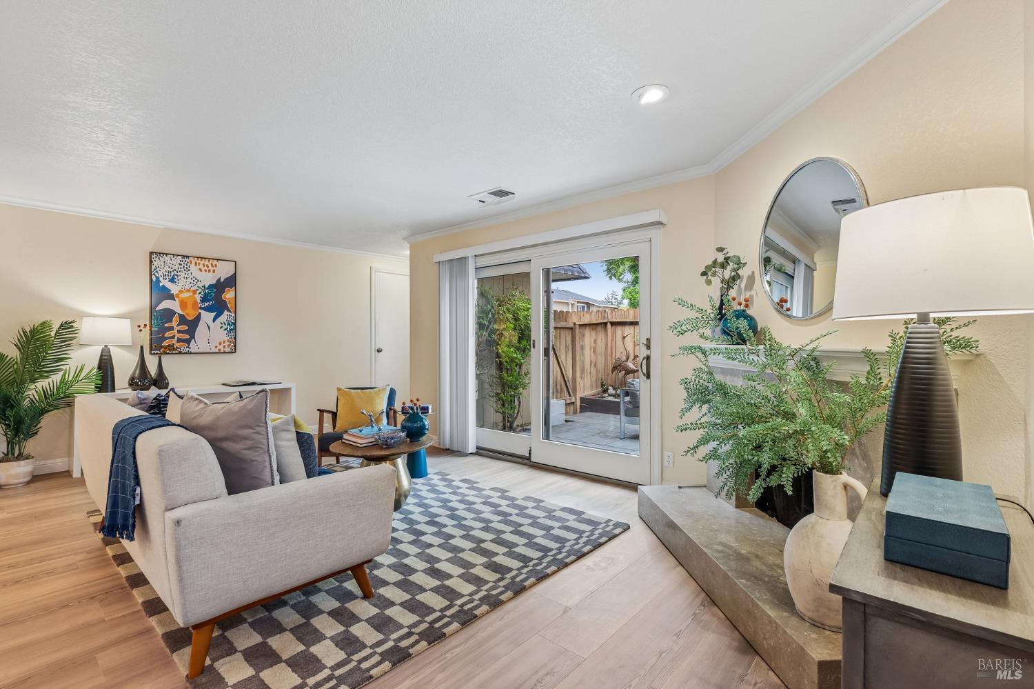 1140 Grove Circle