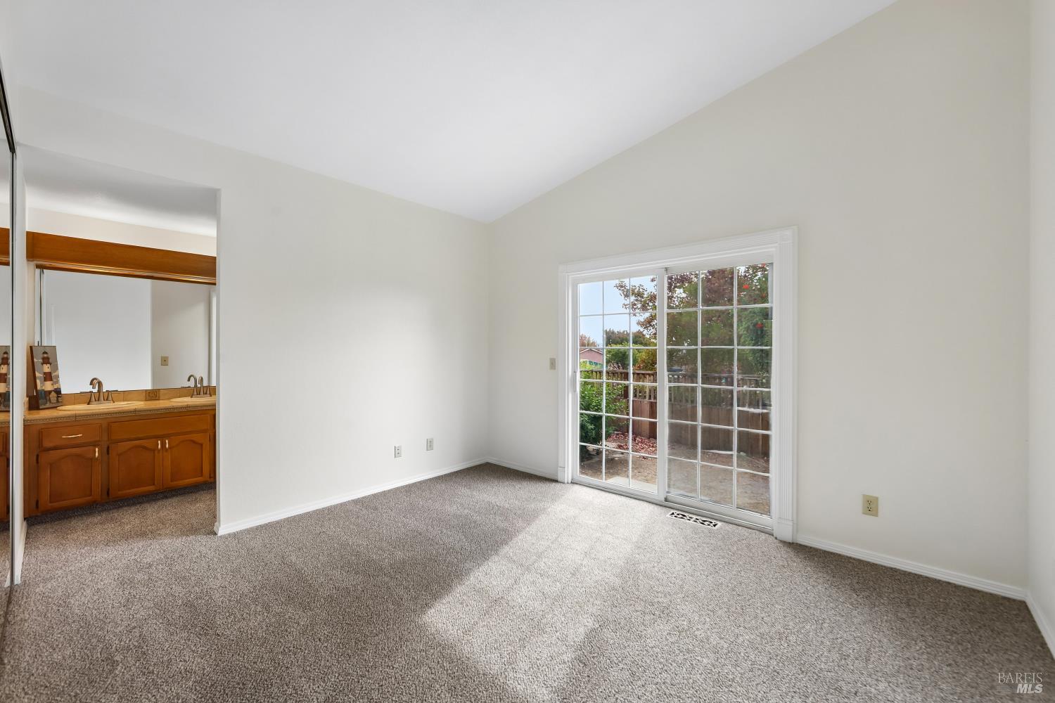 100 Phoenix Circle