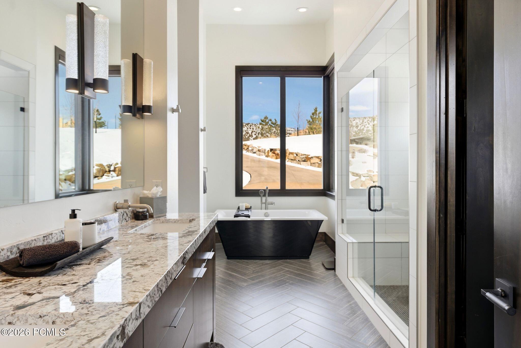 1125 N Explorer Peak Dr