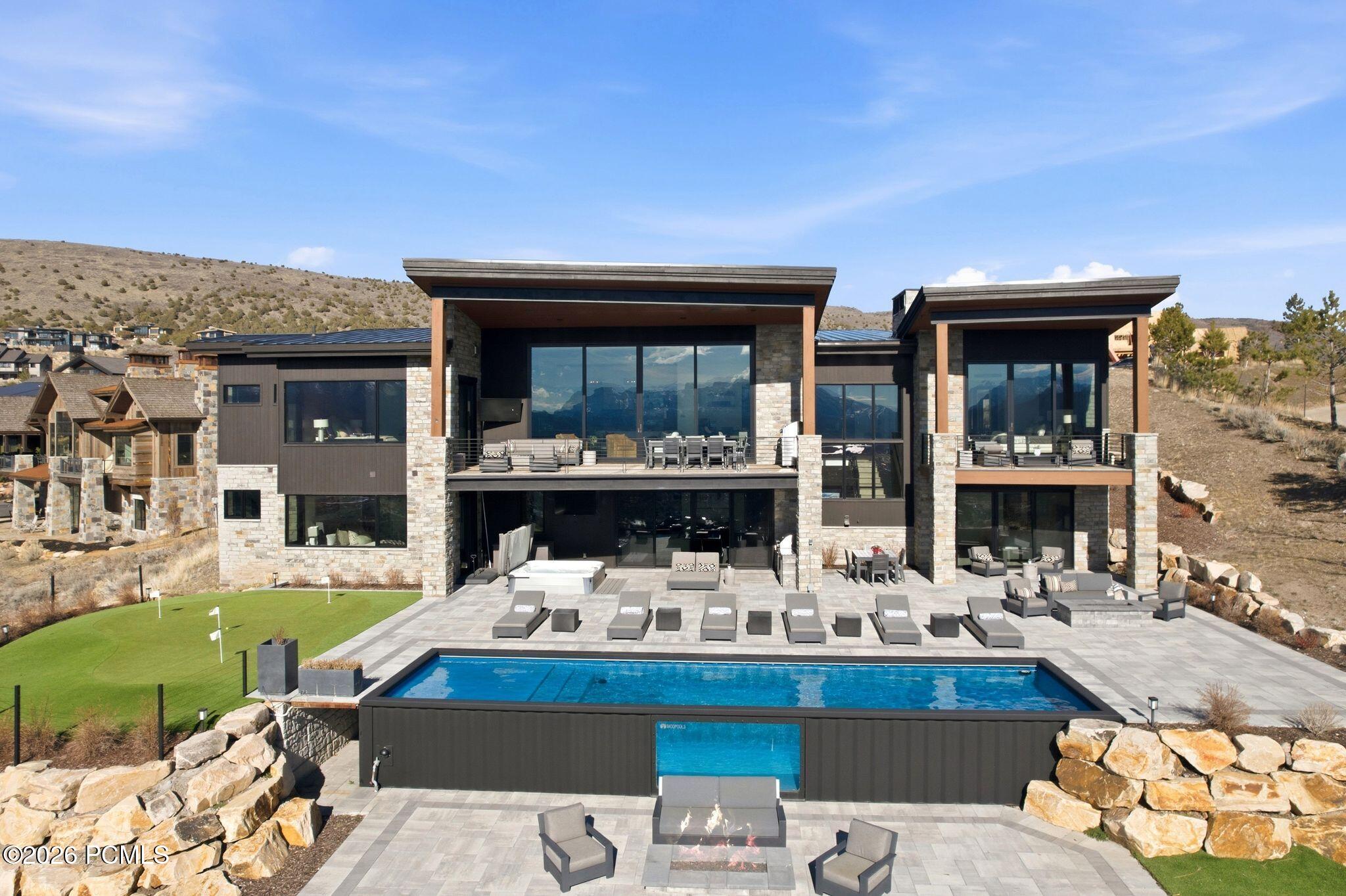 1125 N Explorer Peak Dr