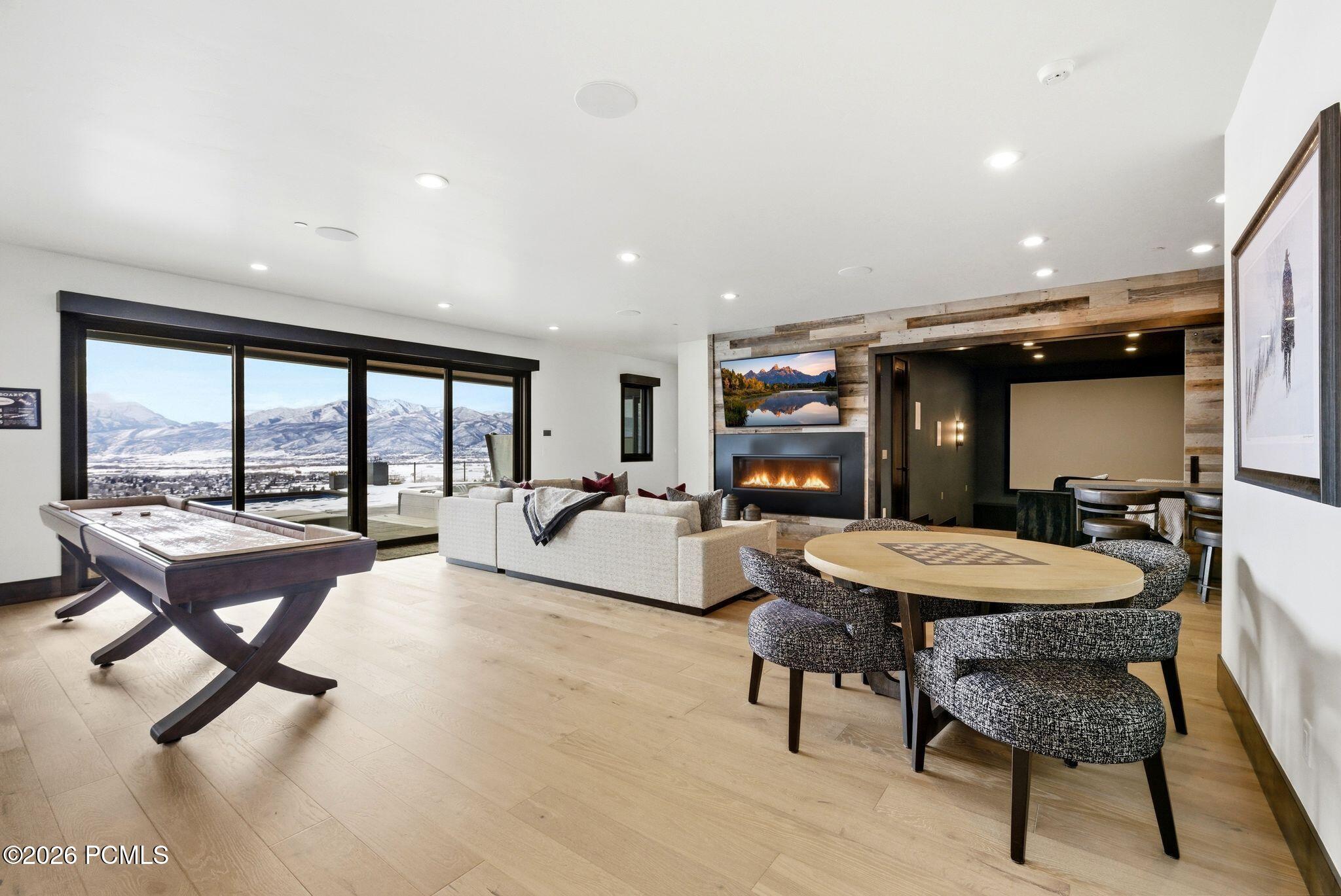 1125 N Explorer Peak Dr