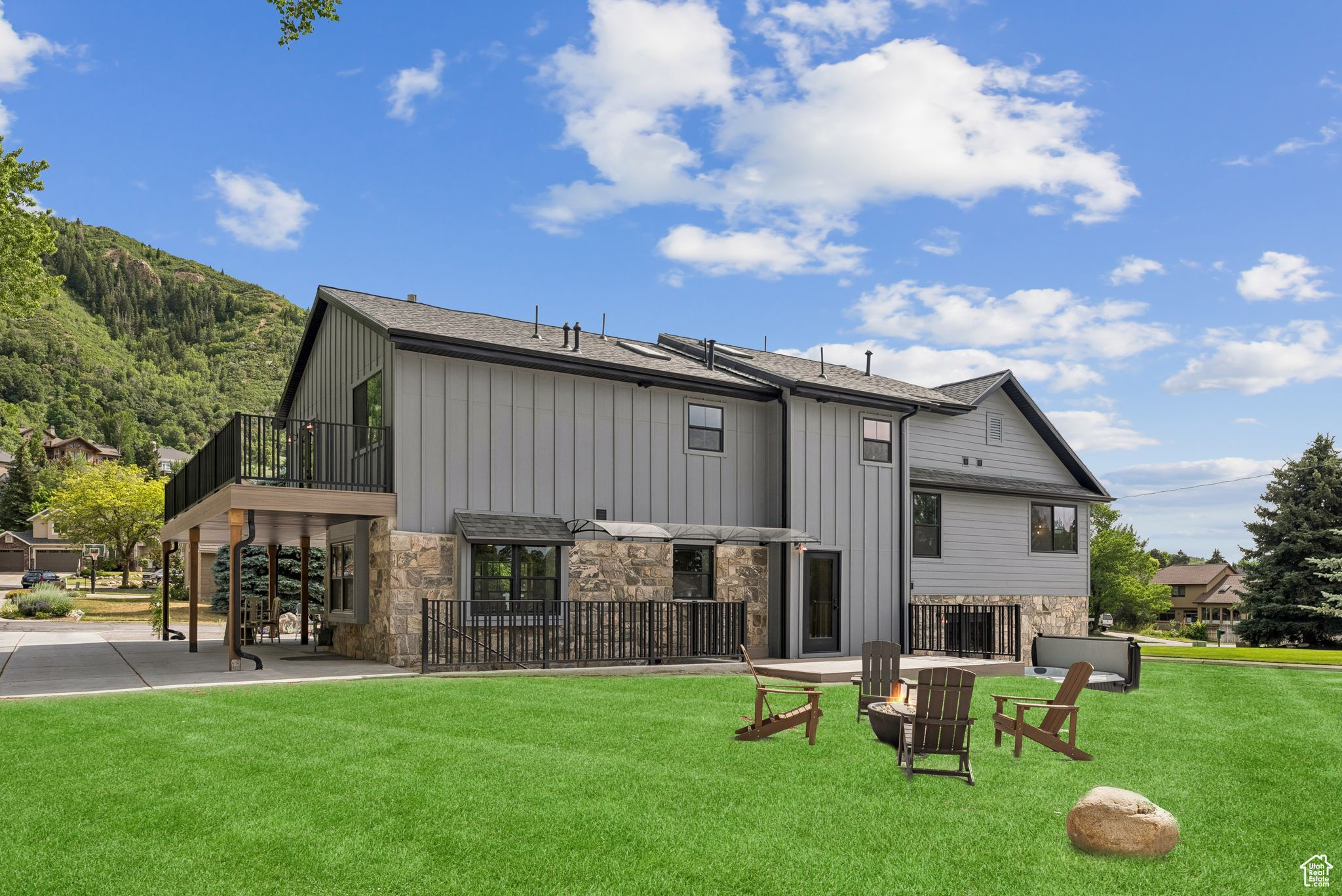 3787 E LITTLE COTTONWOOD LN