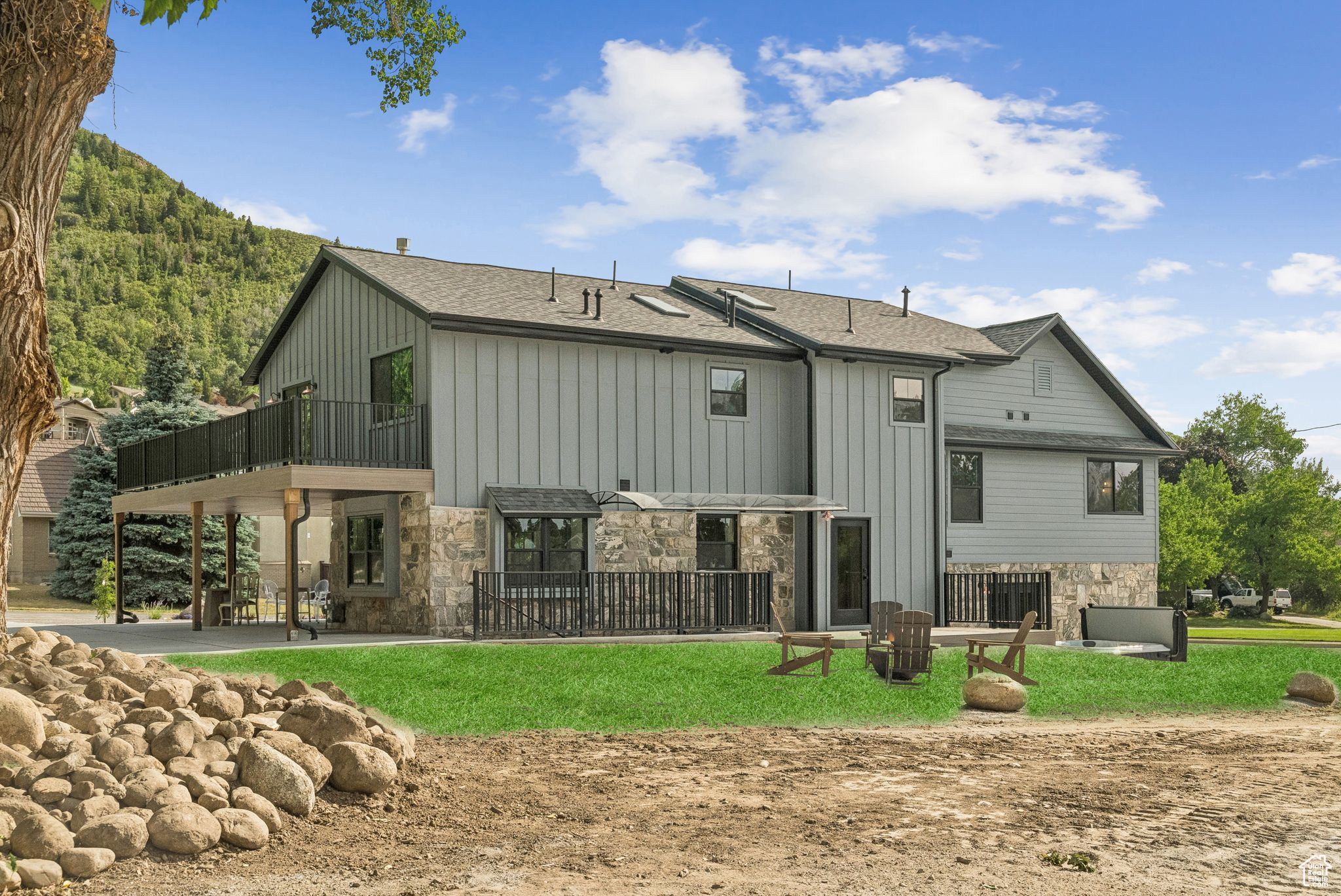 3787 E LITTLE COTTONWOOD LN
