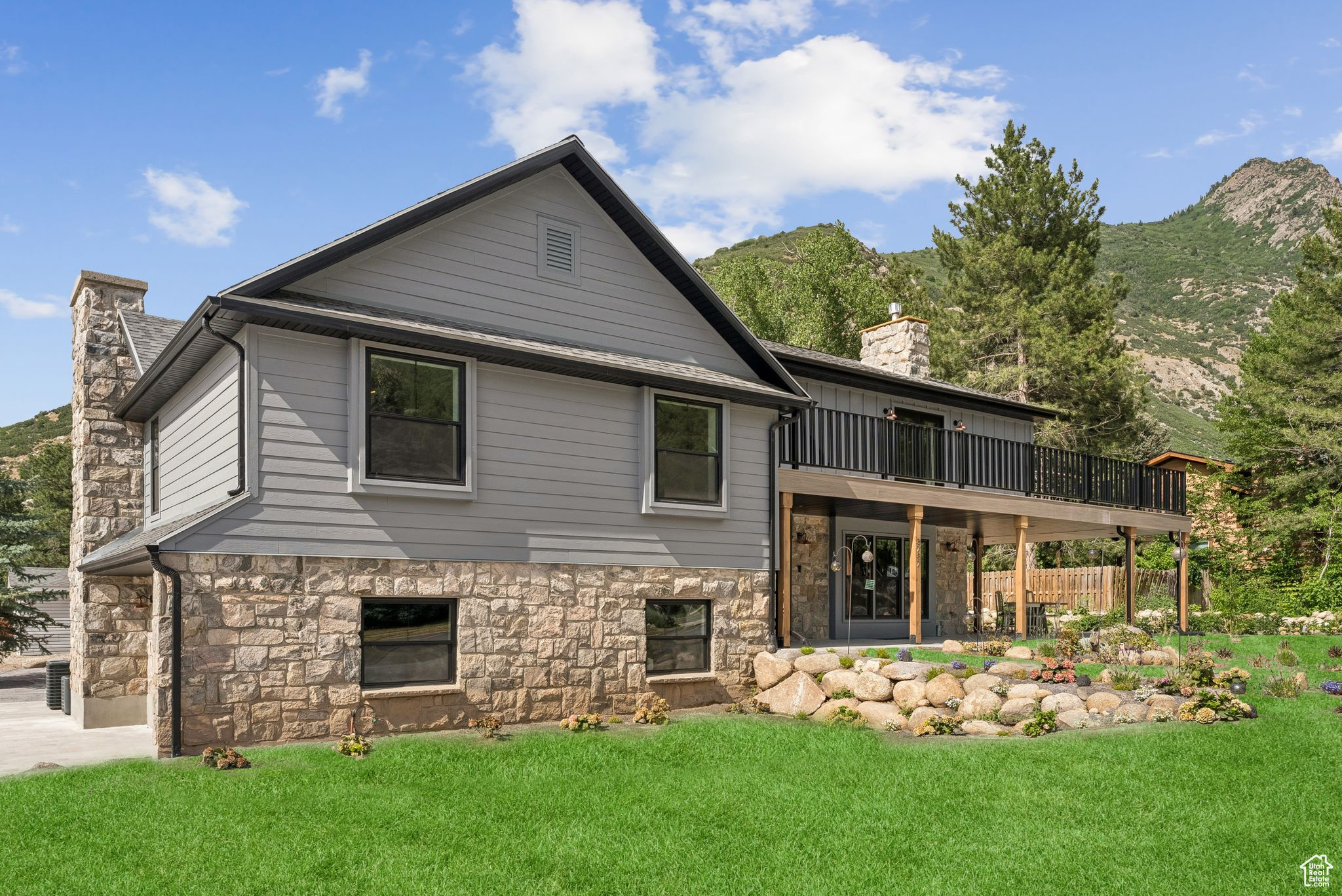 3787 E LITTLE COTTONWOOD LN