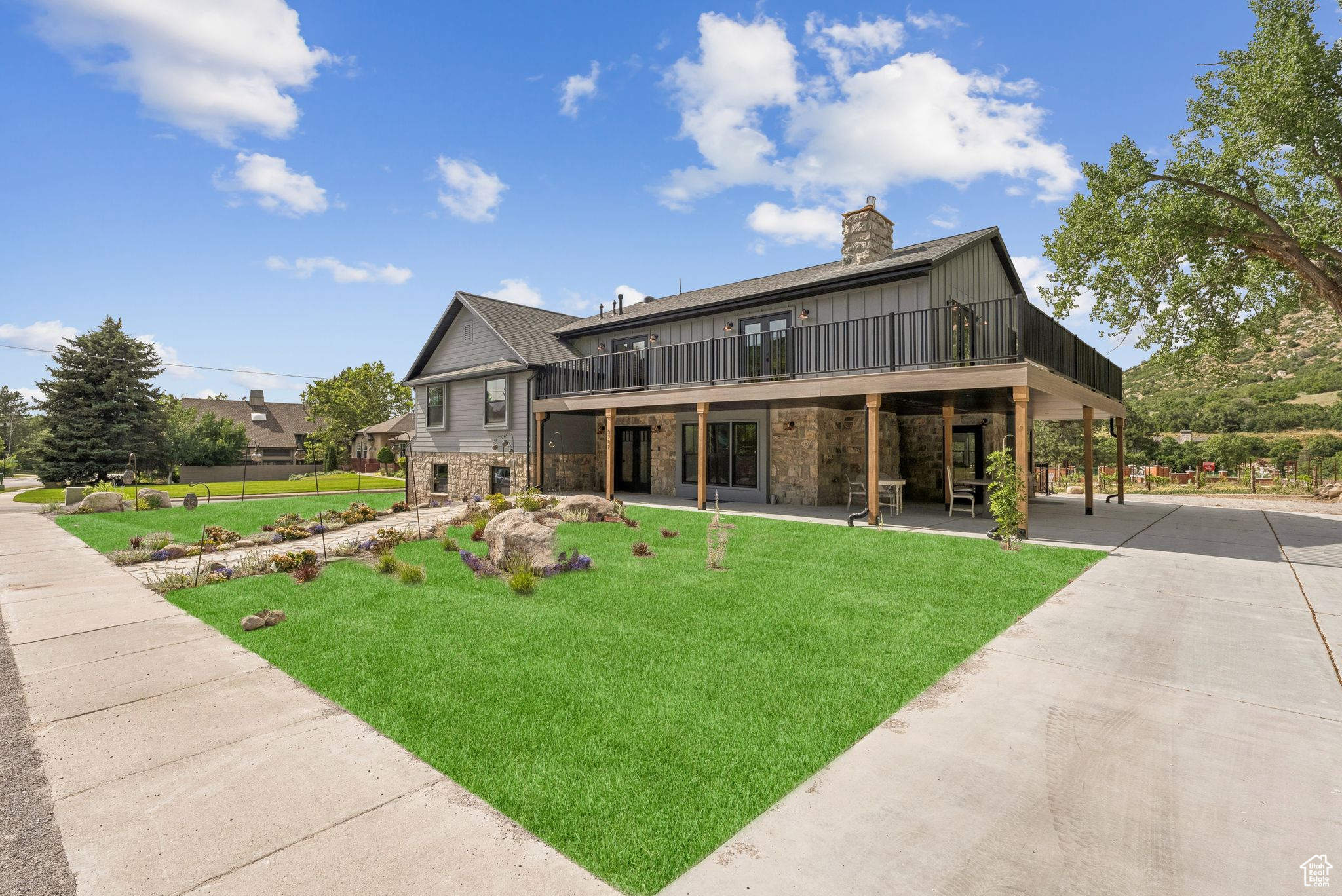 3787 E LITTLE COTTONWOOD LN