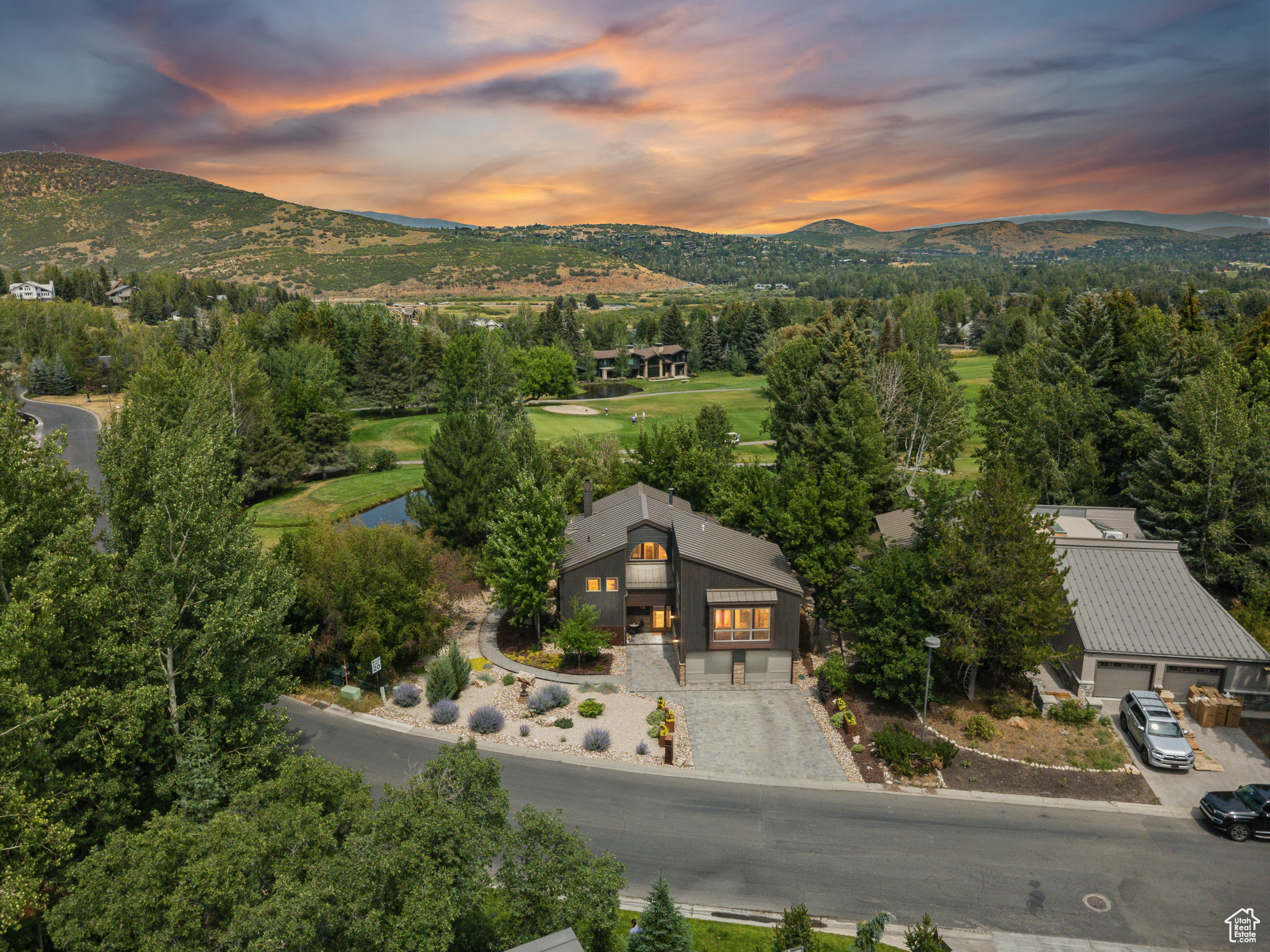74 THAYNES CANYON DR