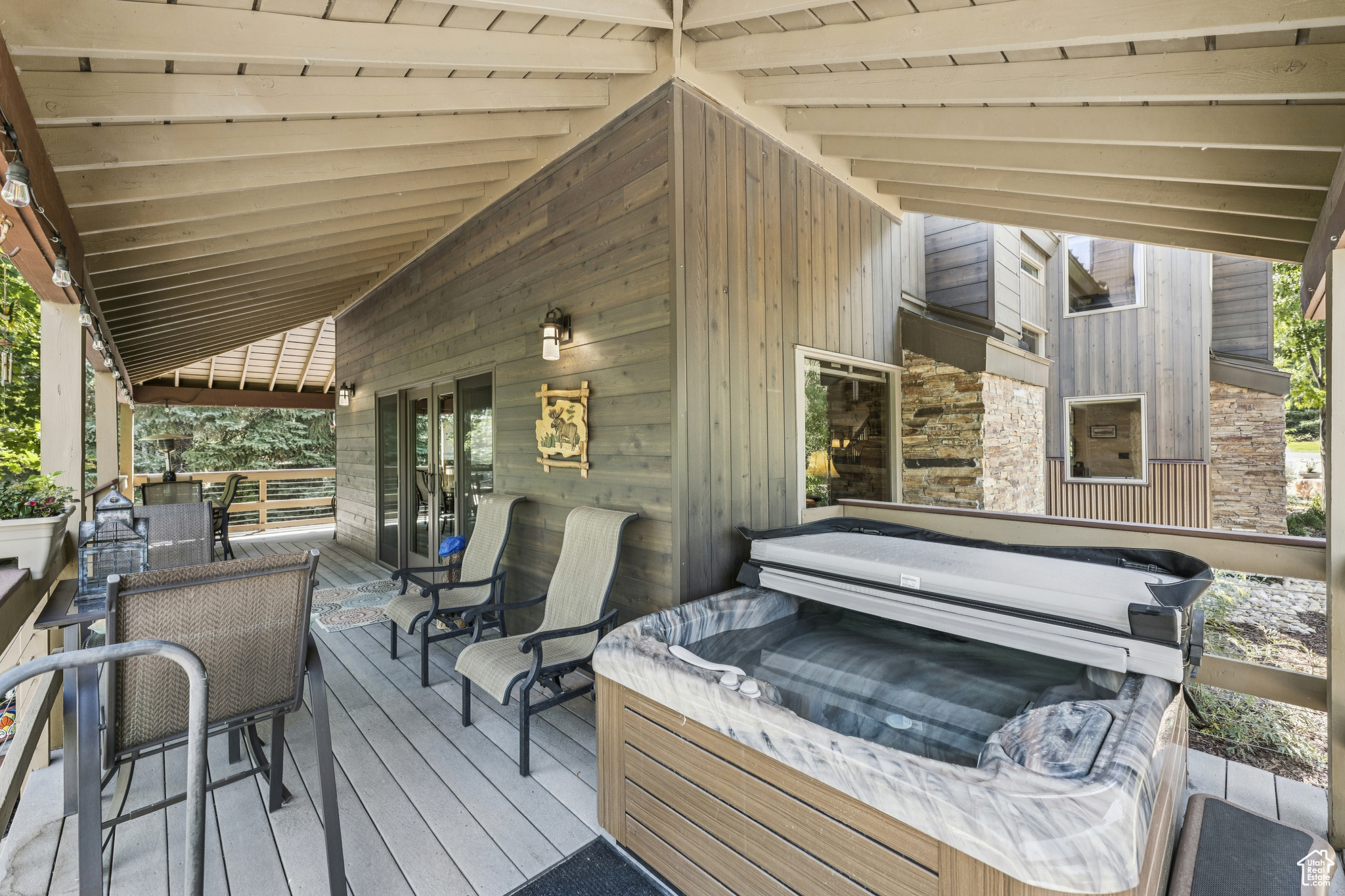 74 THAYNES CANYON DR