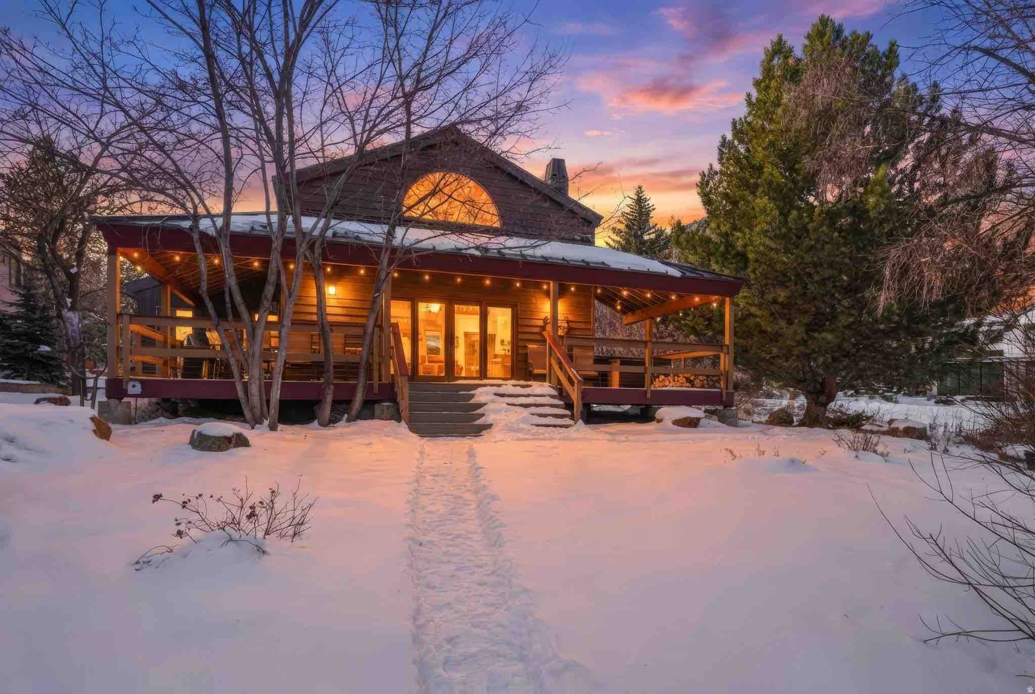 74 THAYNES CANYON DR