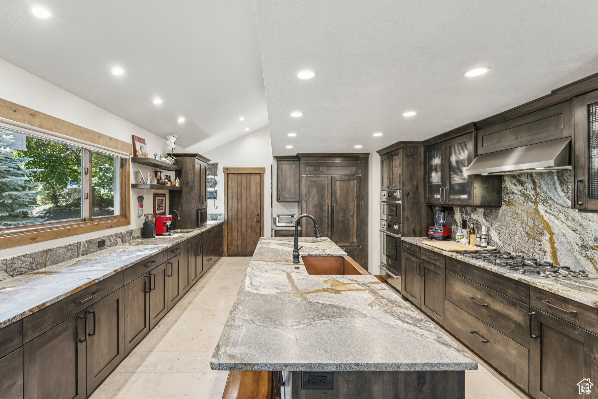 74 THAYNES CANYON DR