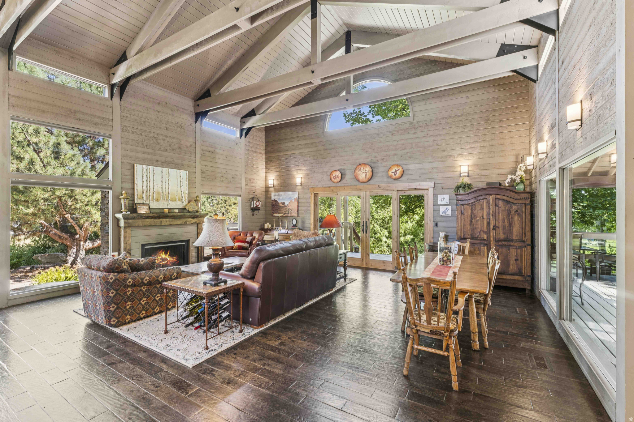 74 THAYNES CANYON DR