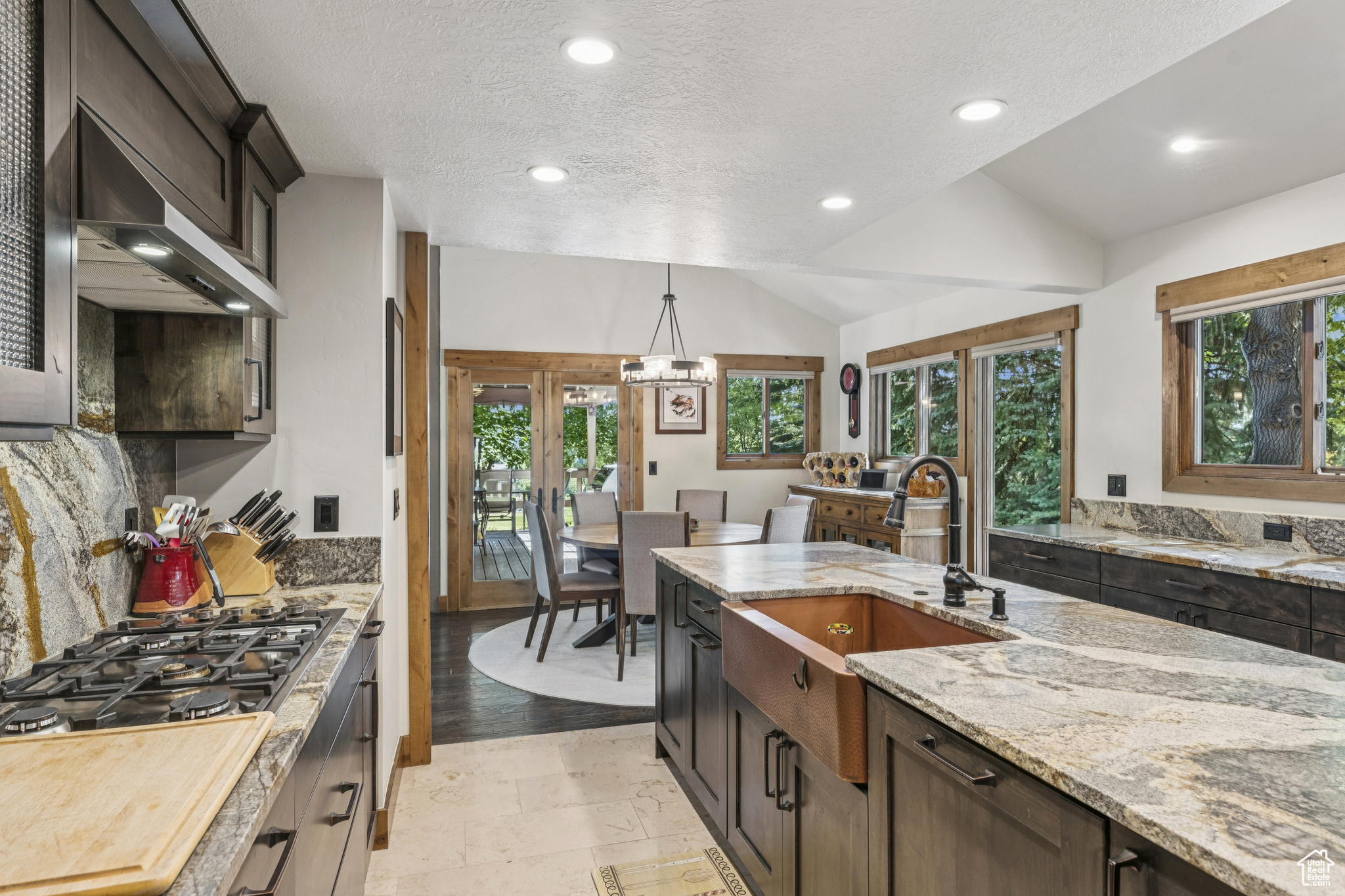 74 THAYNES CANYON DR