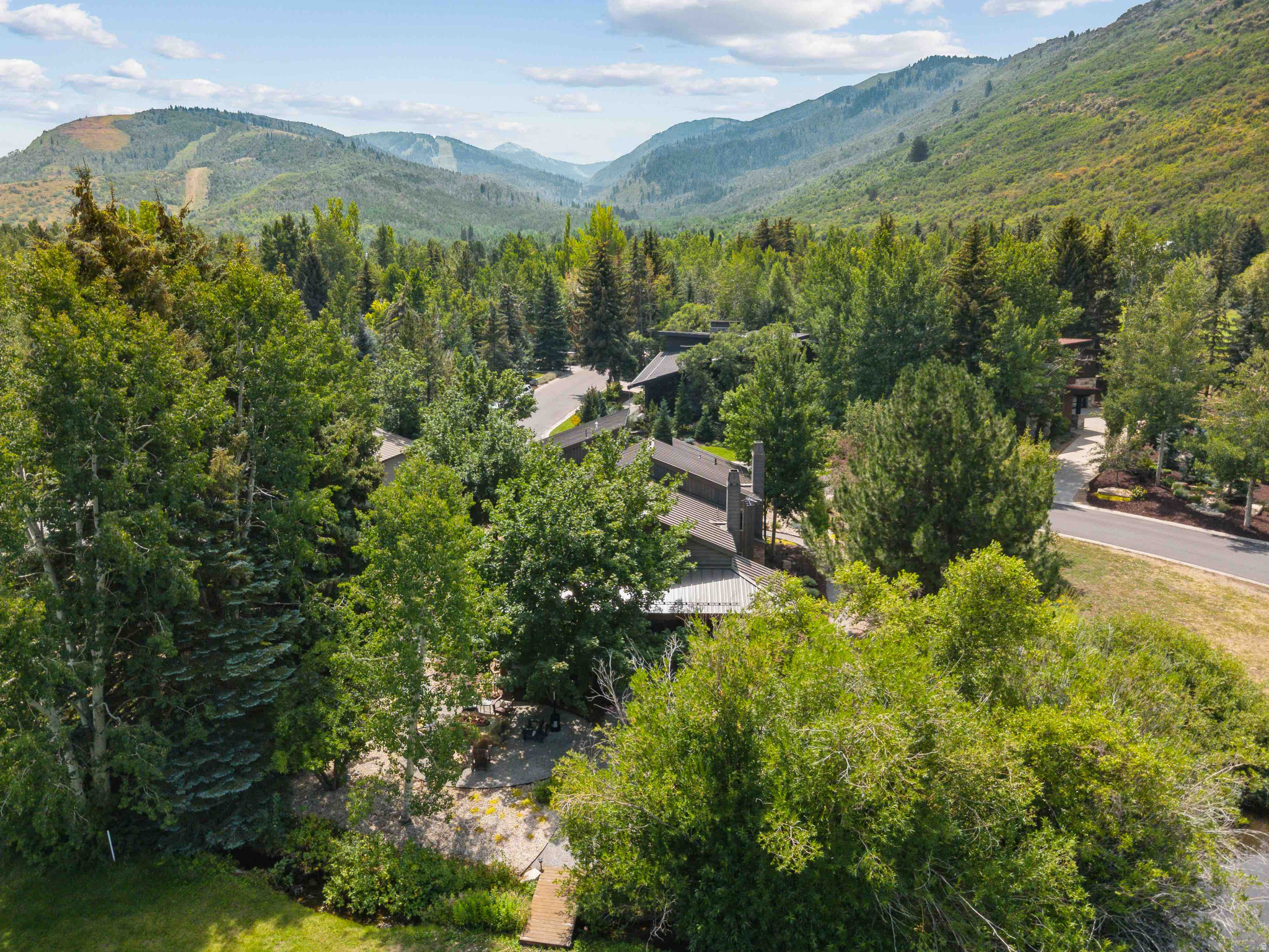 74 THAYNES CANYON DR