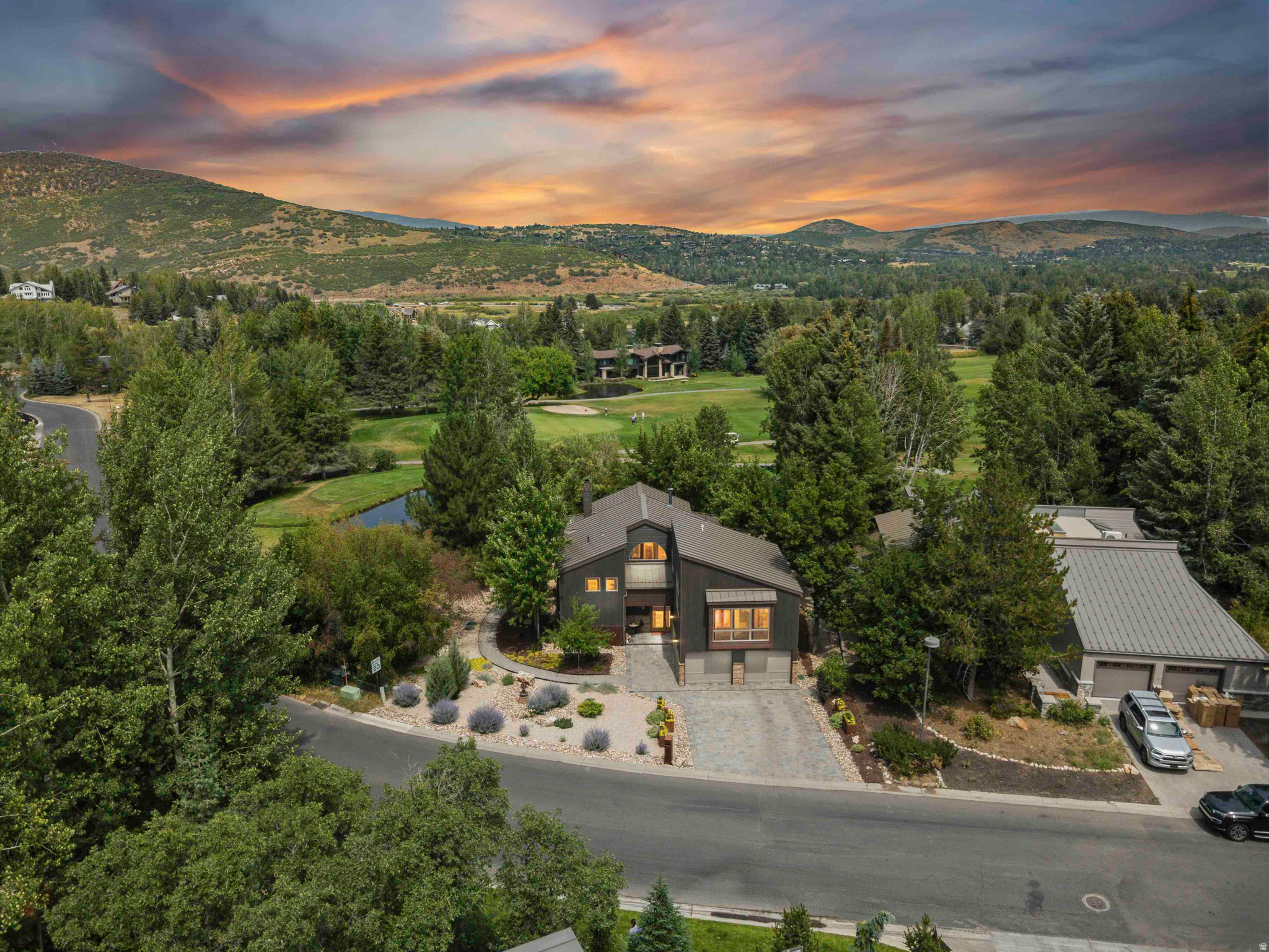 74 THAYNES CANYON DR