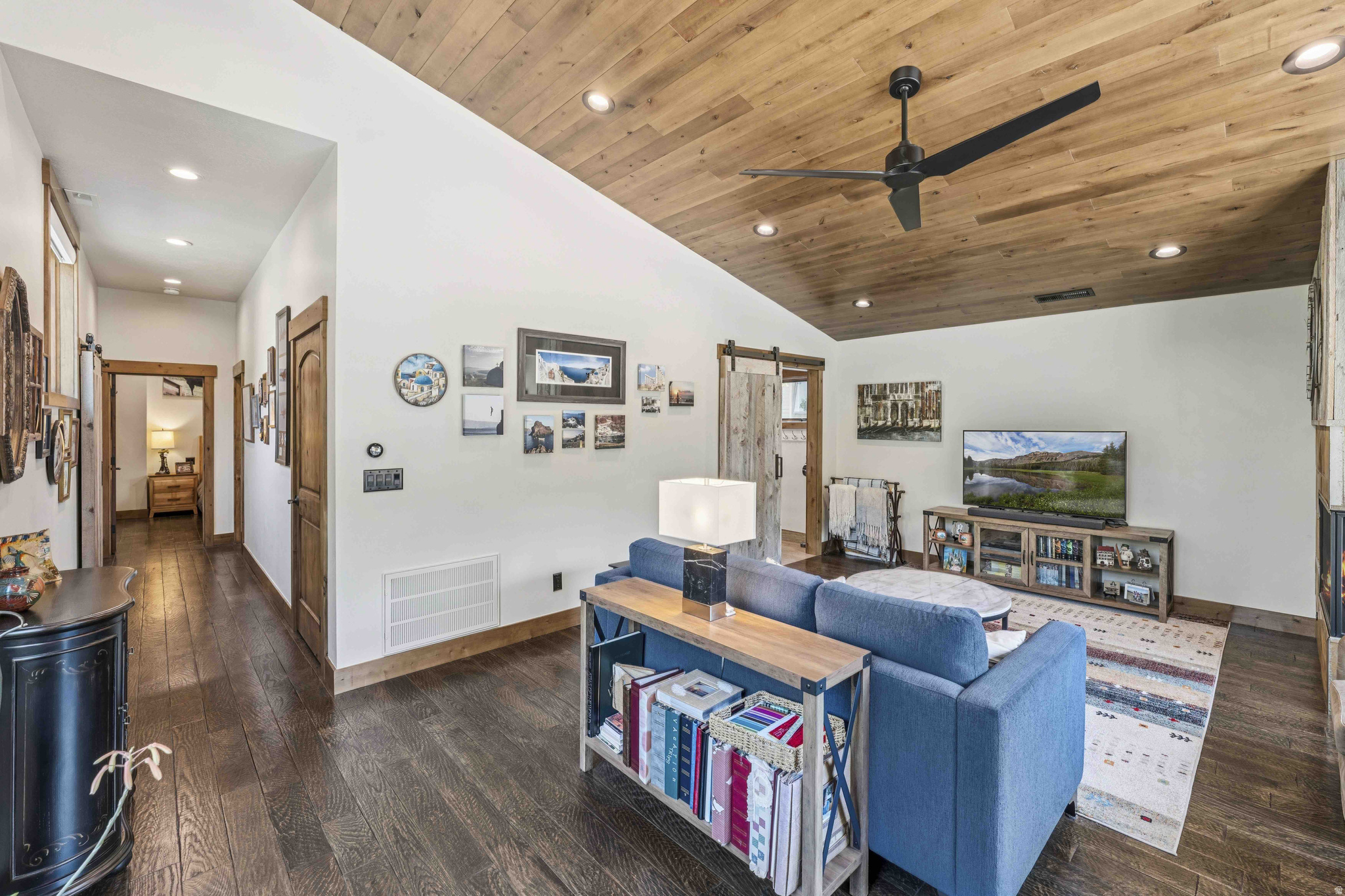 74 THAYNES CANYON DR