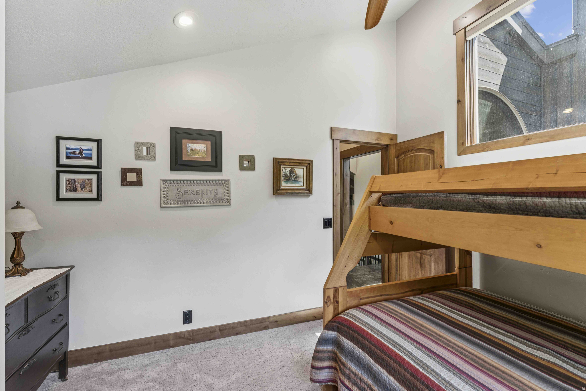 74 THAYNES CANYON DR