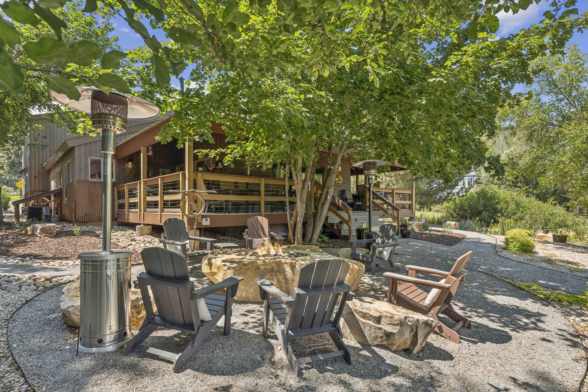 74 THAYNES CANYON DR