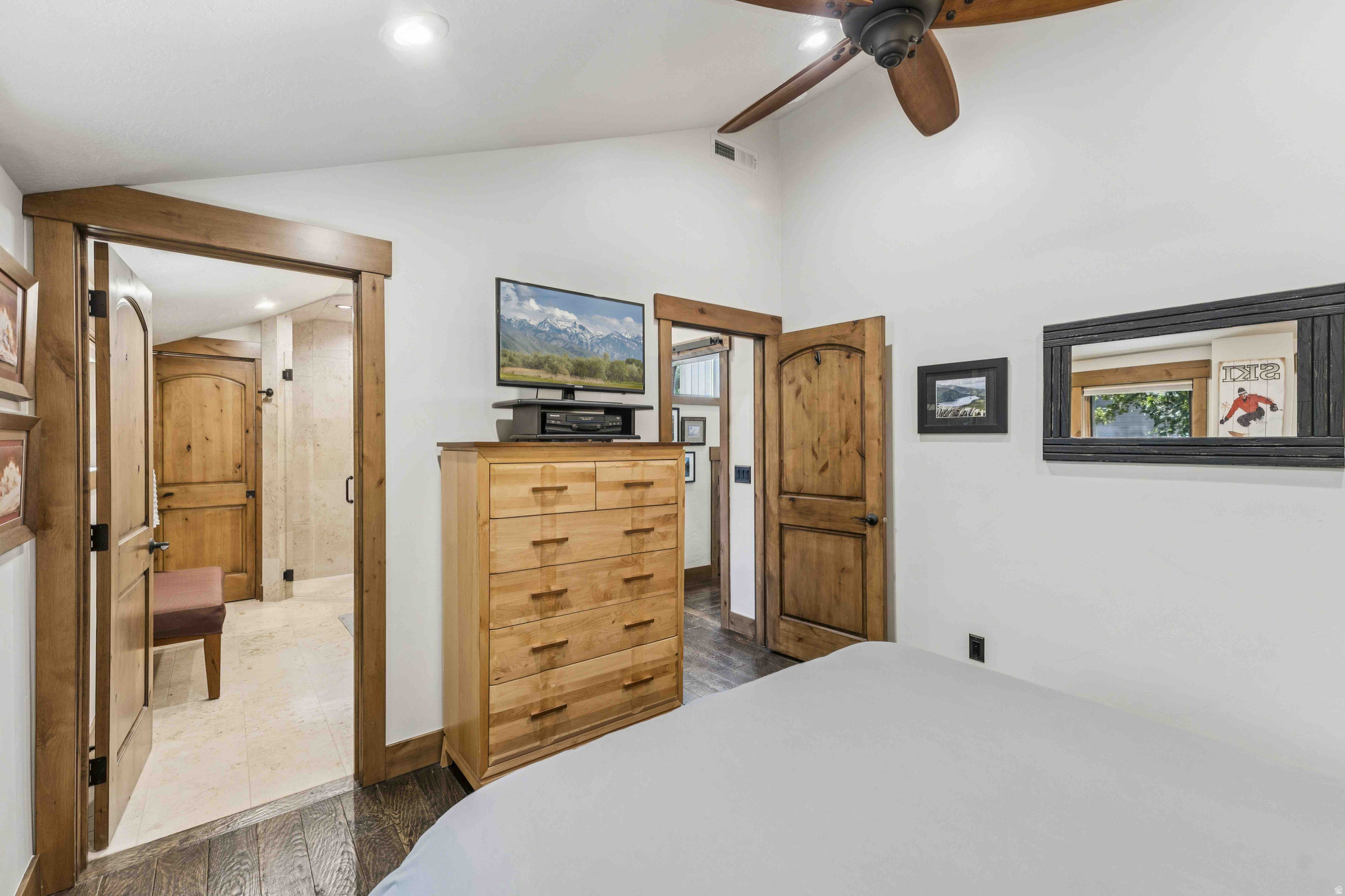 74 THAYNES CANYON DR