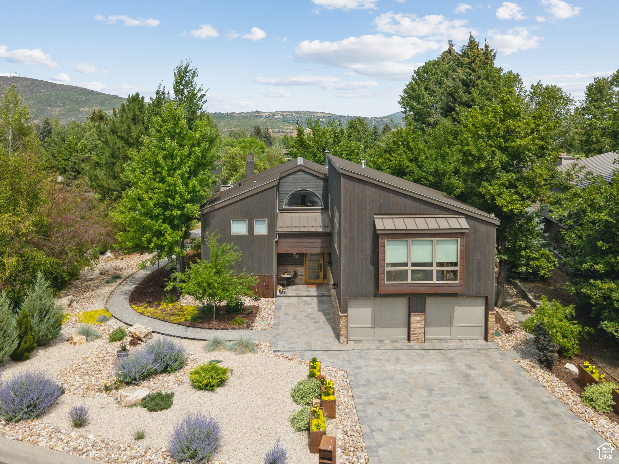 74 THAYNES CANYON DR