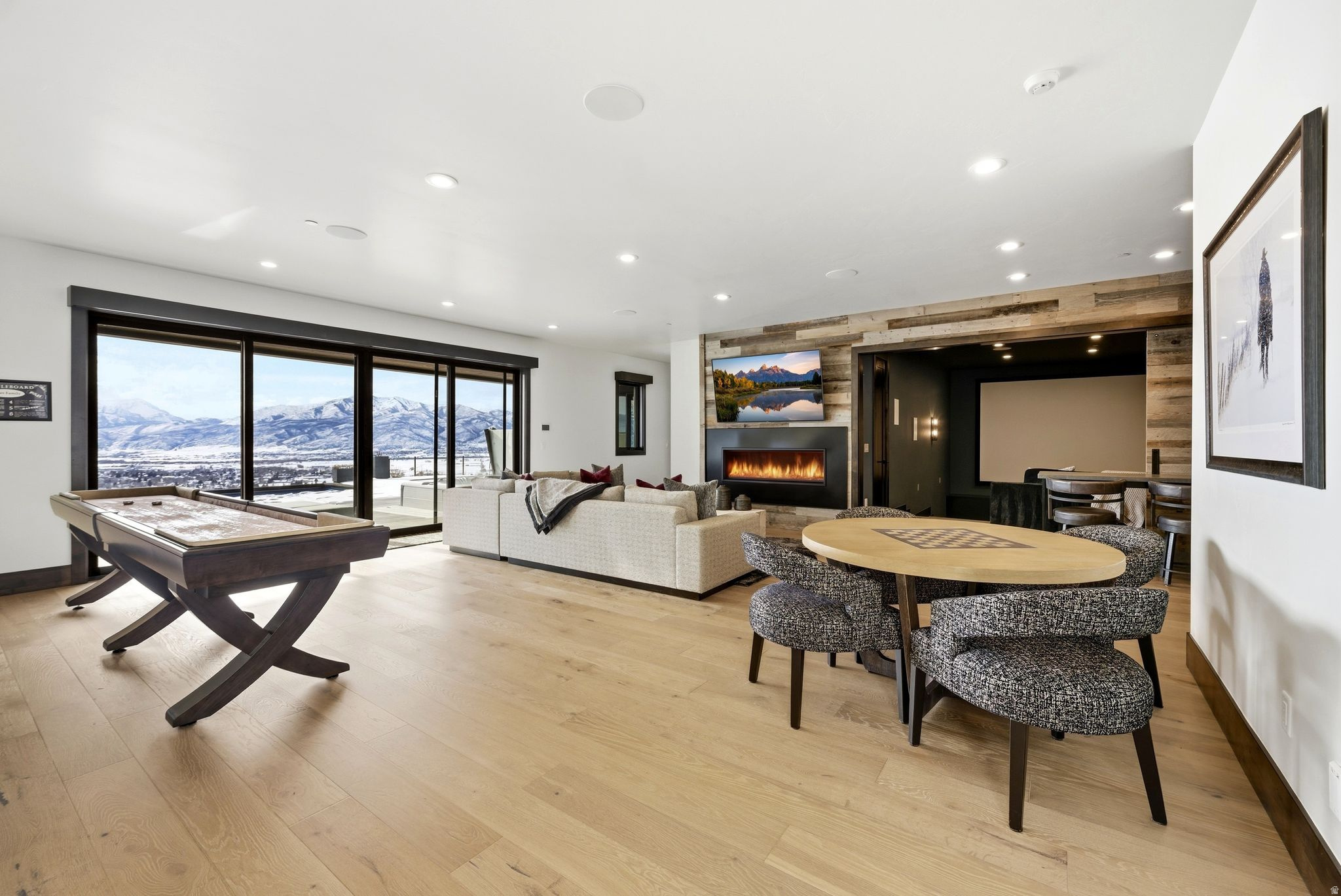 1125 N EXPLORER PEAK DR