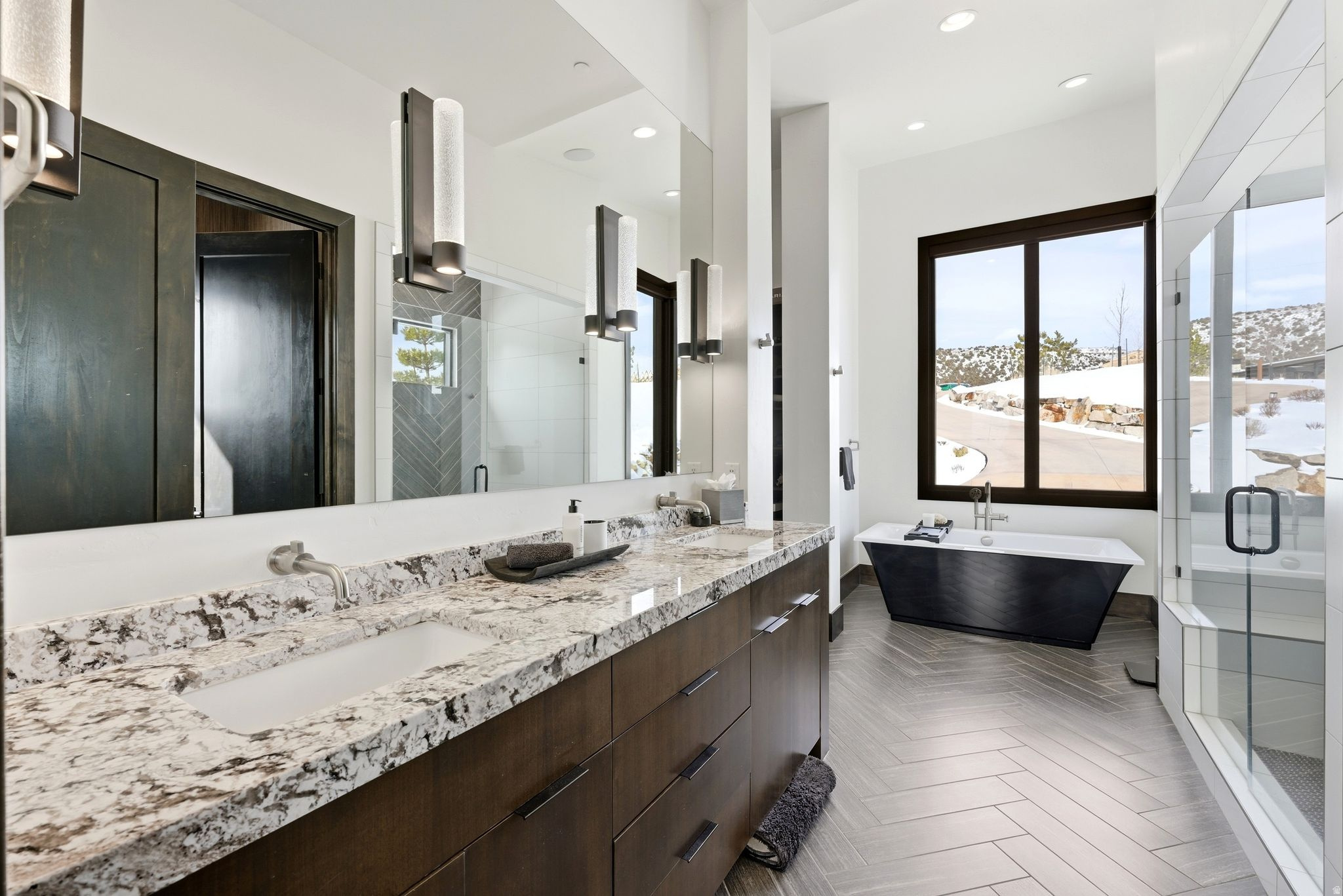 1125 N EXPLORER PEAK DR