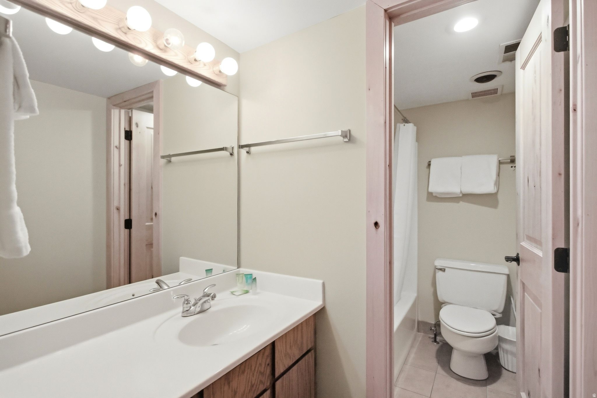 1525 PARK AVE #206