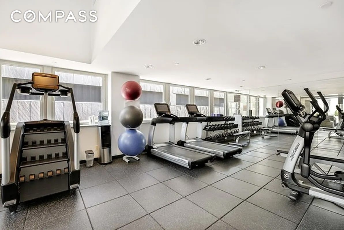 90 William Street 15F