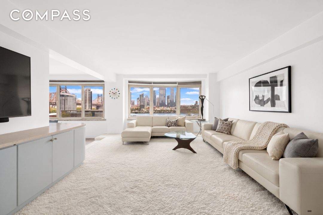 25 Sutton Place S 11M