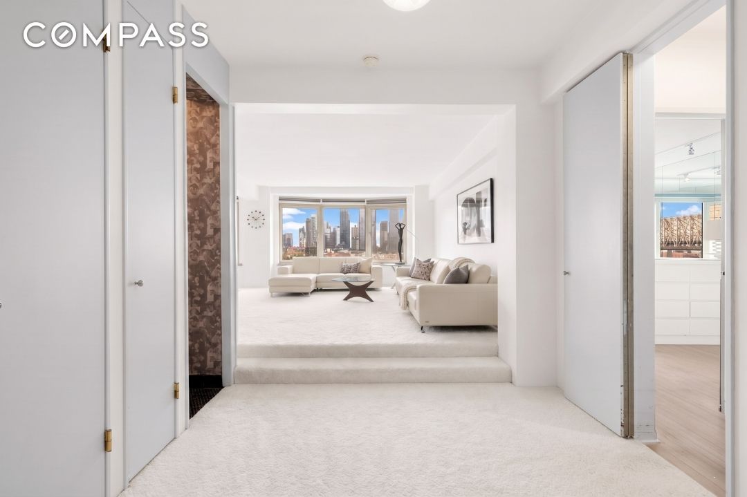 25 Sutton Place S 11M