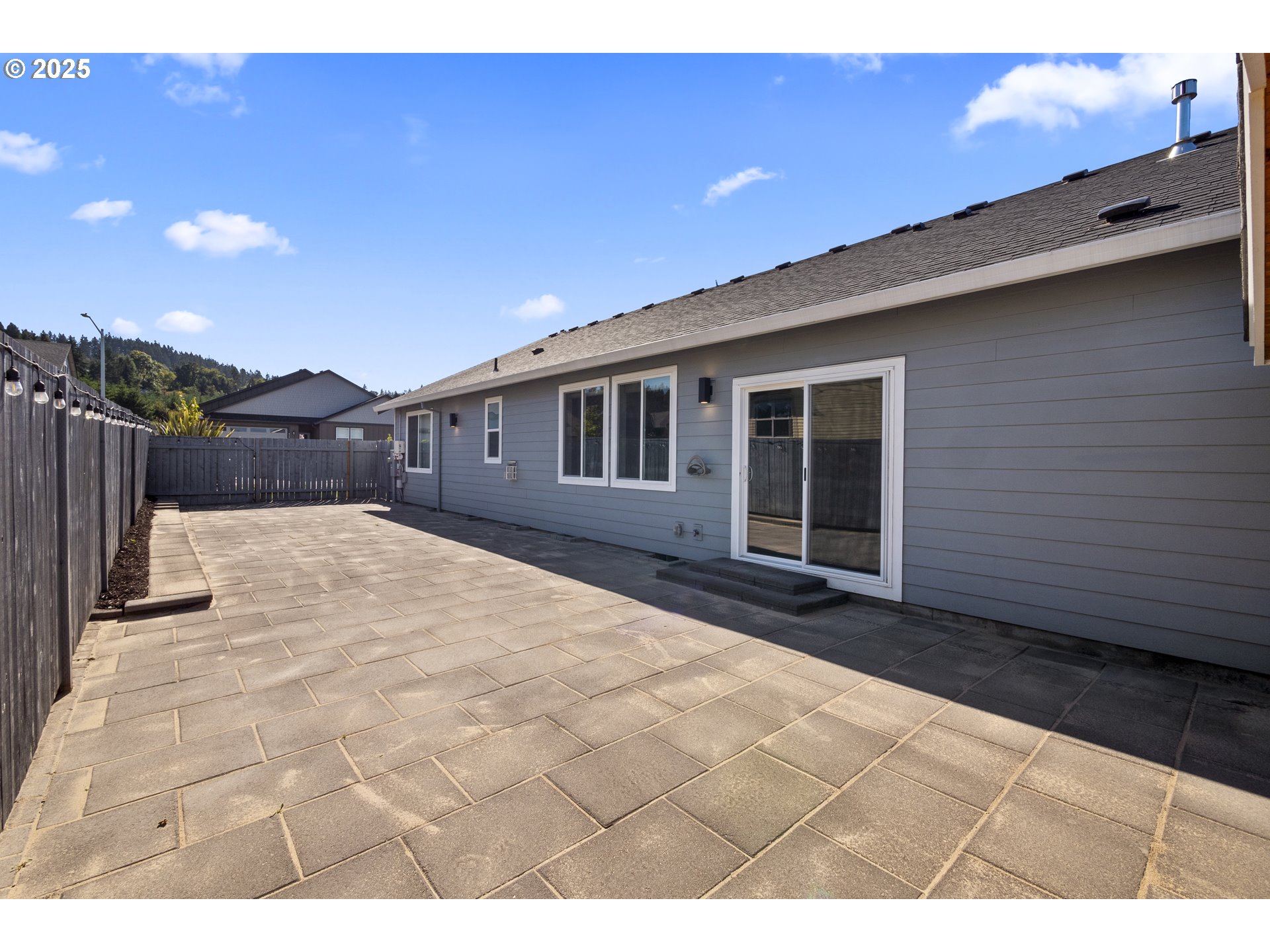 819 RILEY DR