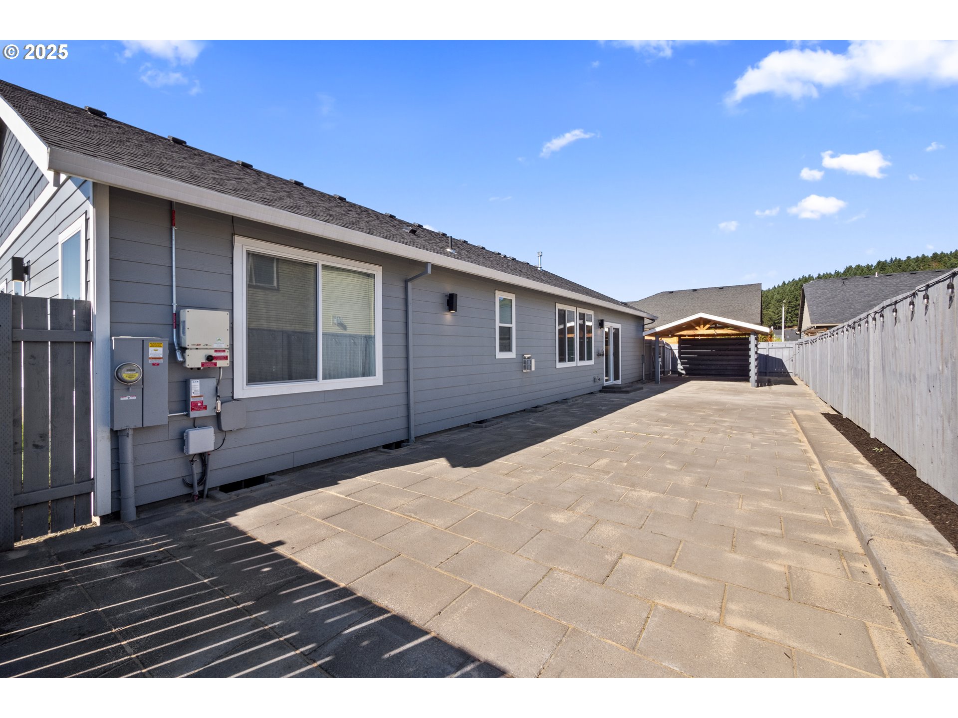 819 RILEY DR