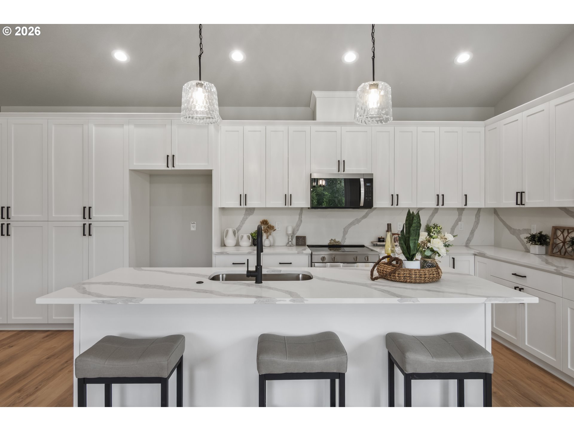 241 DOGWOOD DR