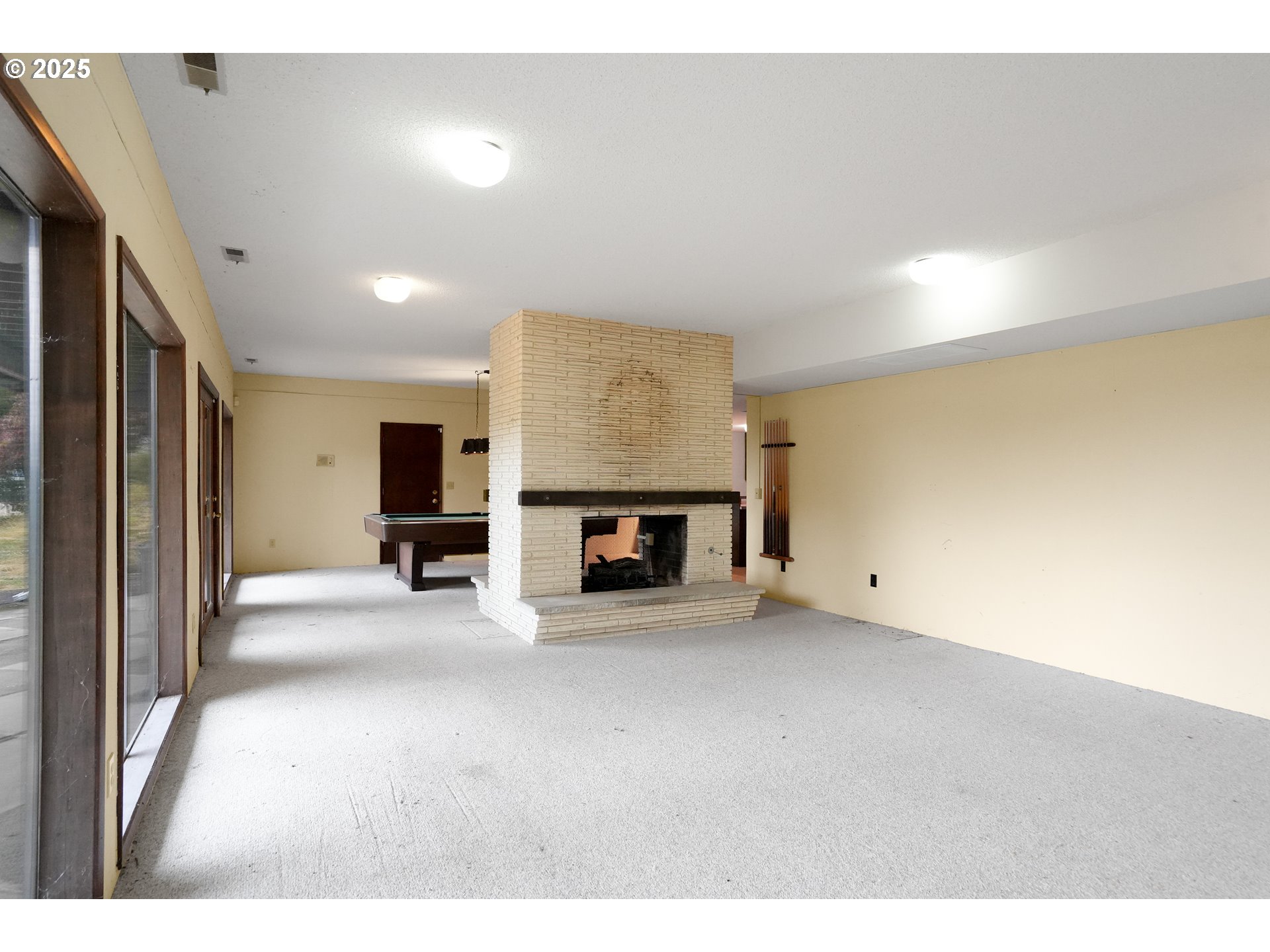 7885 NW RIDGEWOOD DR